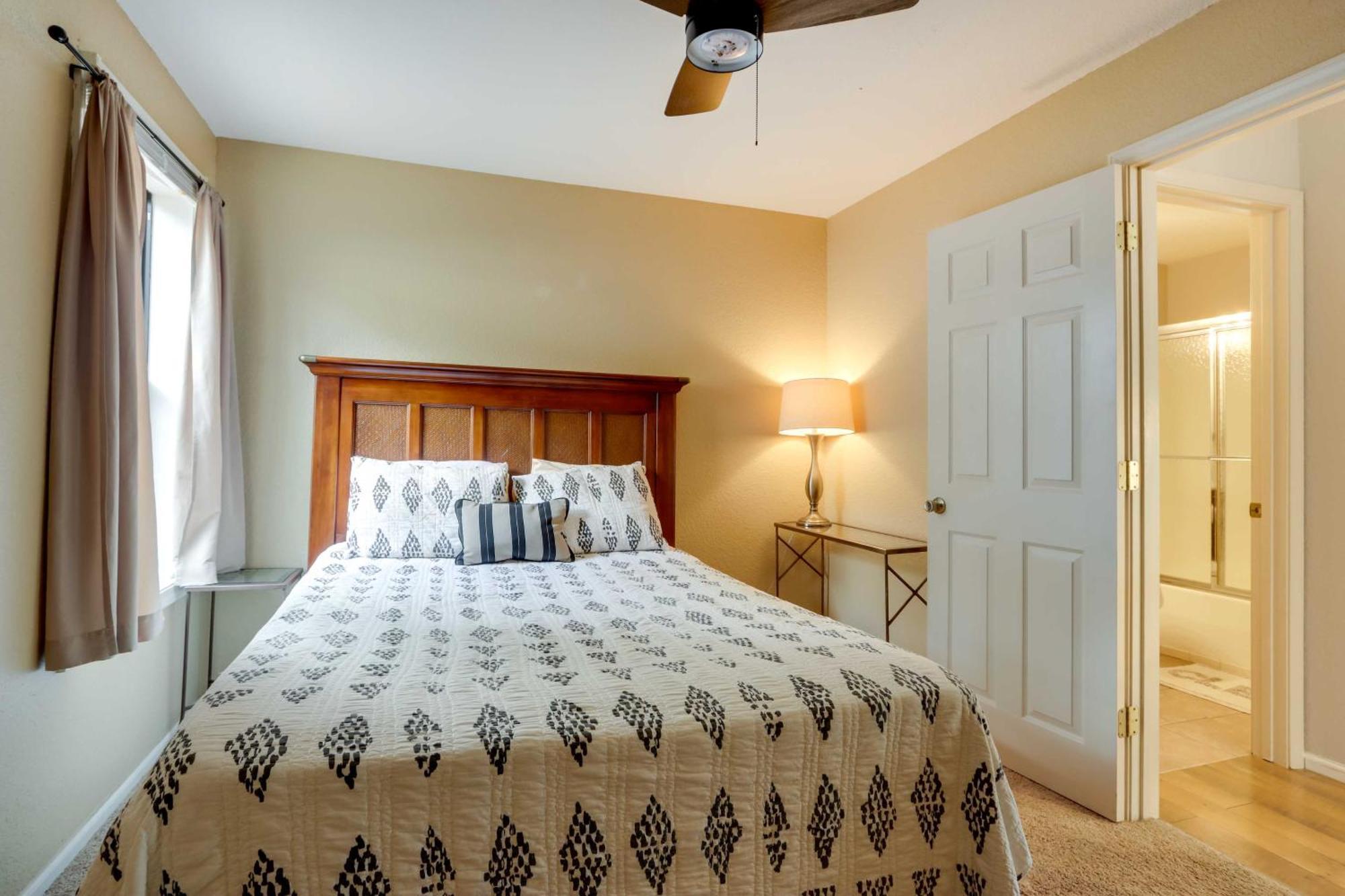 Lakefront Osage Beach Condo With Community Pool エクステリア 写真
